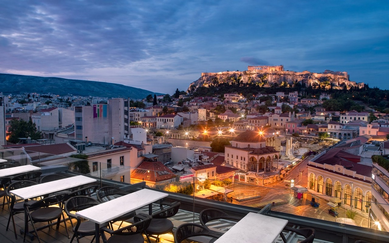 Vista de Monastiraki e da Acrópole a partir do A for Athens