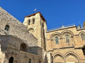 Fachada da milenar Igreja do Santo Sepulcro