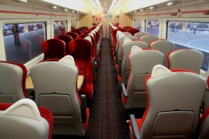 Interior do vagão de segunda classe do trem de Londres a Edimburgo