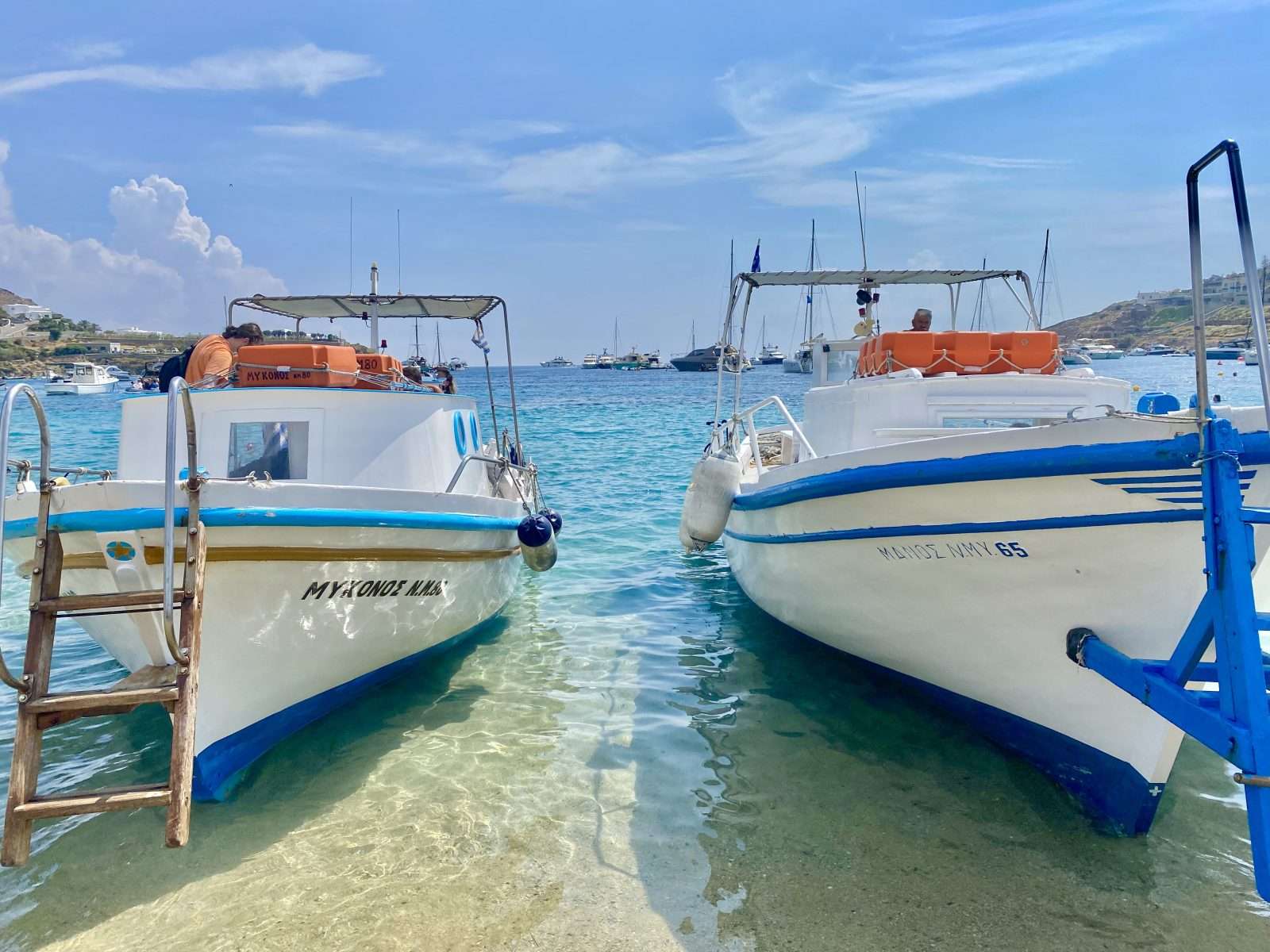 Os fantásticos barcos do táxi aquático de Mykonos