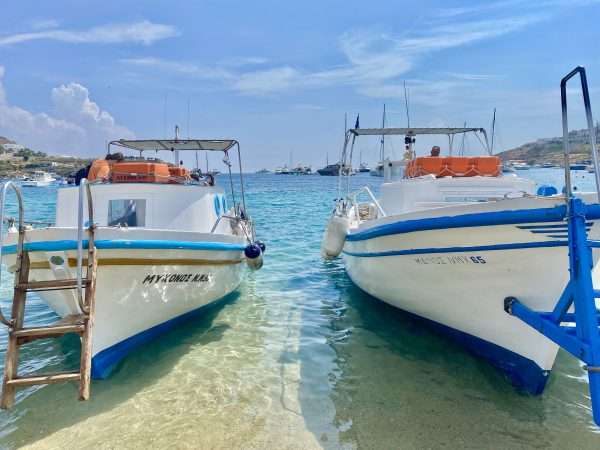 Os fantásticos barcos do táxi aquático de Mykonos