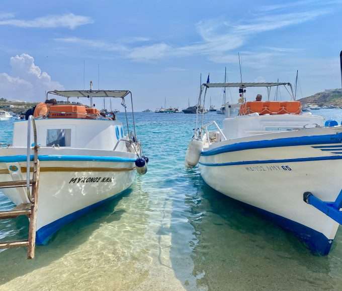 Os fantásticos barcos do táxi aquático de Mykonos