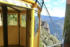 As vistas do teleférico de Montserra são inesquecíveis