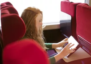 Passageira na classe Standard do Thalys
