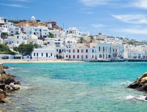 Os lugares mais pitorescos da ilha estão em Chora